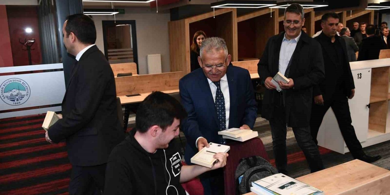 Büyükşehir Belediyesi, 11 kütüphanesi ile gençlerin ilgi odağı oluyor