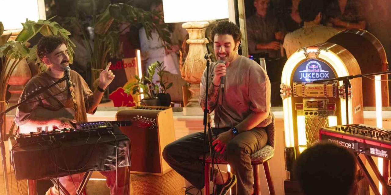 Red Bull Jukebox Sahnesi’nin tanıtım etkinliği gerçekleştirildi