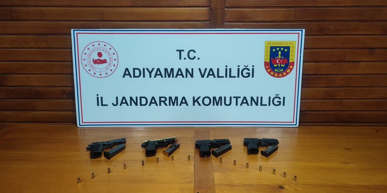 Şüpheli şahıstan 4 adet tabanca ele geçirildi