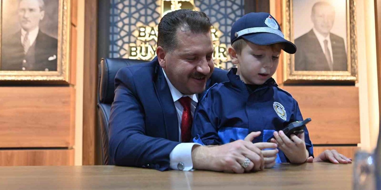 Minik zabıtadan tatlı anons: "Zabıta Haftanız kutlu olsun"