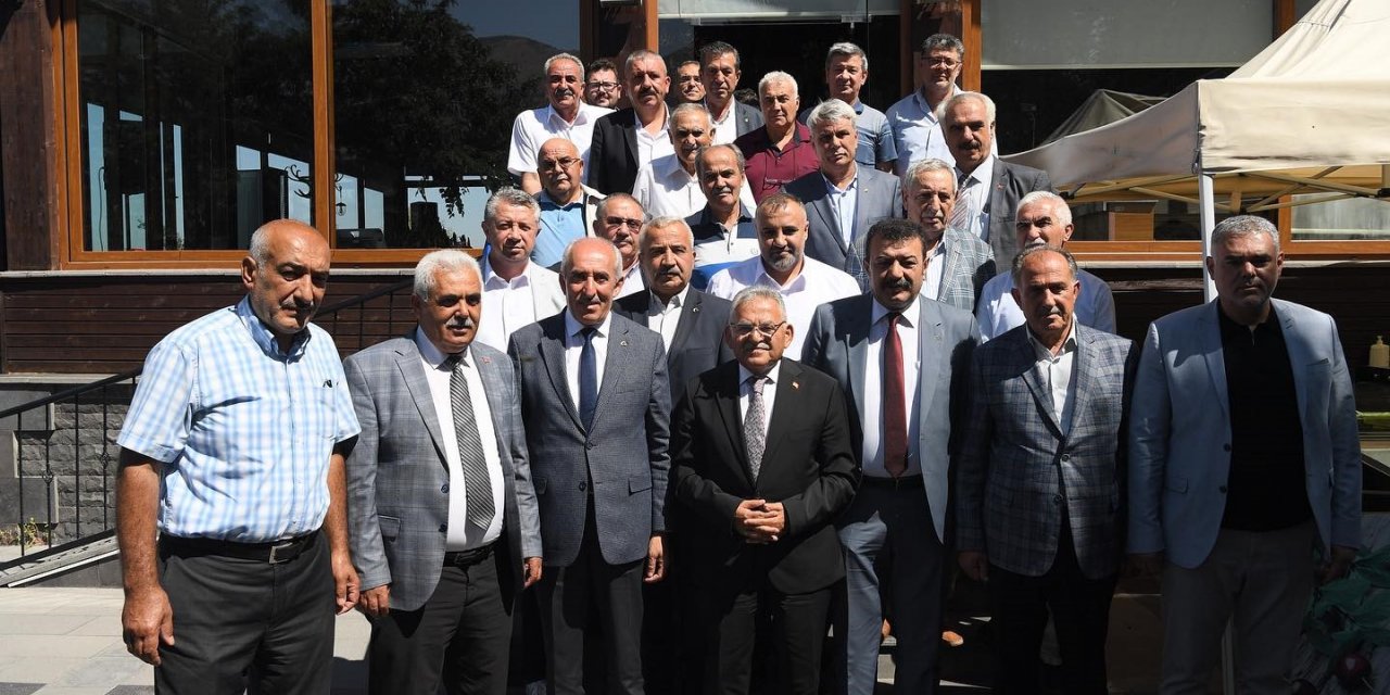 Başkan Büyükkılıç, 41 esnaf odası başkanı ile bir araya geldi
