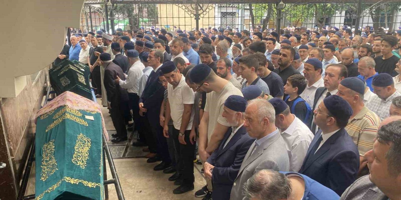 Kırklareli’nde selde hayatını kaybeden doktor ve eşi son yolculuğuna uğurlandı