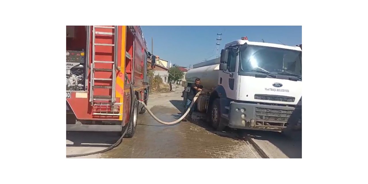 Elazığ’da ot yangını eve ve ahıra sıçramadan söndürüldü