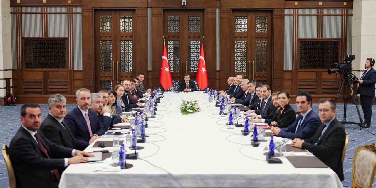 Cumhurbaşkanı Yardımcısı Yılmaz’dan  Orta Vadeli Program açıklaması