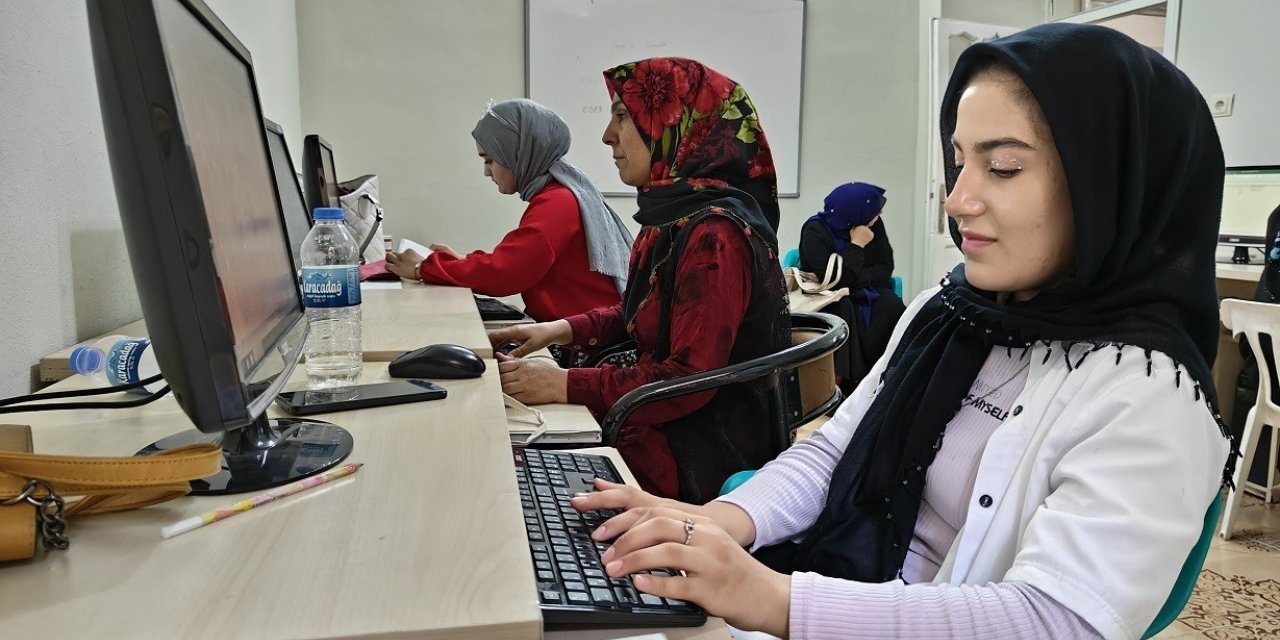 Eyyübiyeli kadınlar kurslarda değişim yaşıyor