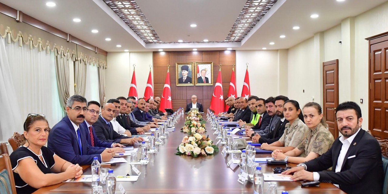 Diyarbakır’da yeni eğitim-öğretim yılı güvenlik toplantısı yapıldı