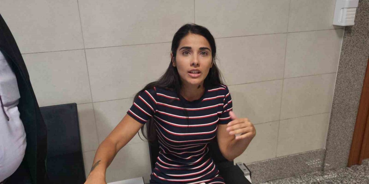 Boşanma aşamasındaki eşine kurşun yağdırmıştı: Kadın mahkemeye bastonuyla geldi