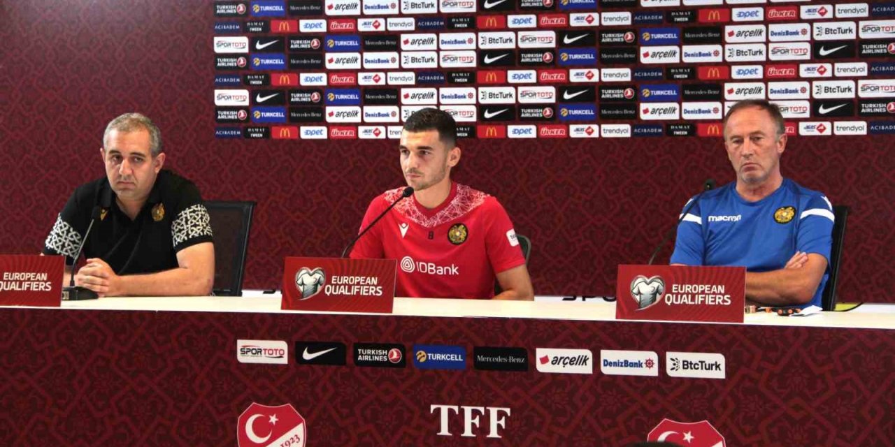 Ermenistan Milli Takımı Teknik Direktörü Petrakov: "Yarınki karşılaşma bizim için çok önemli"