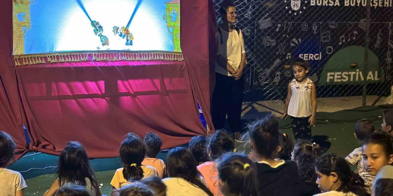 Büyükşehir Belediyesi’nden afetzede çocuklara moral