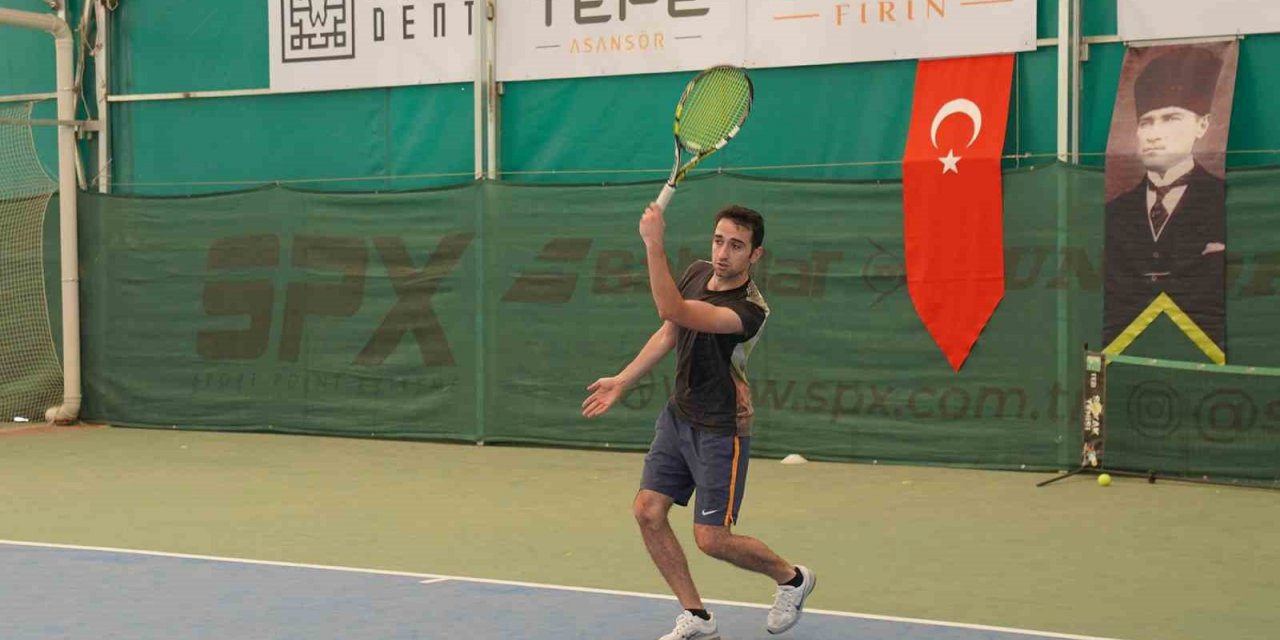 Tenis turnuvasında yarı final heyecanı