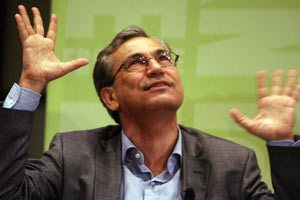 Ünlü gazeteden Orhan Pamuk'a övgü