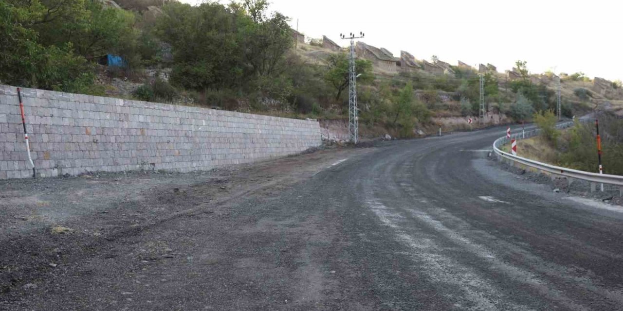 Güzelköy ve Kayabağ bağlantı yolu yenileniyor