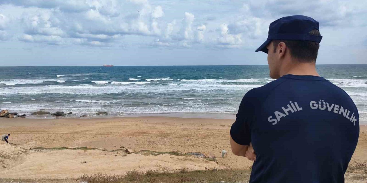 Sarıyer’de denize giren 14 yaşındaki çocuk kayboldu