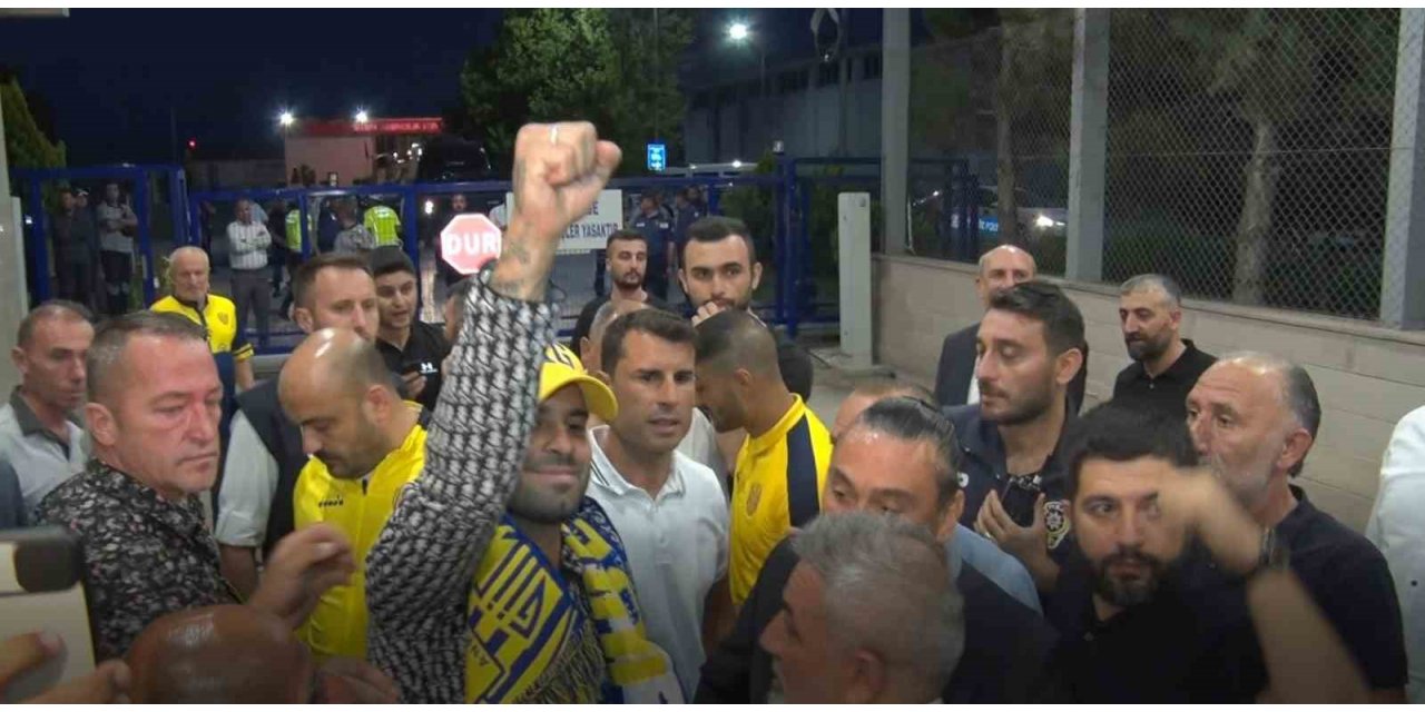 Bir dönem Türkiye’de oynayan Jese Rodriguez, Brezilya’nın yolunu tuttu