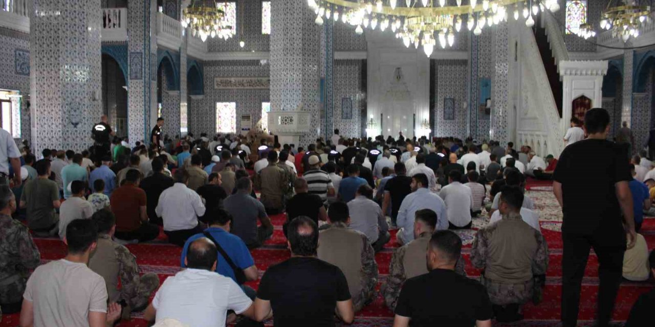 Iğdır’da 13 şehit polis için mevlit okutuldu