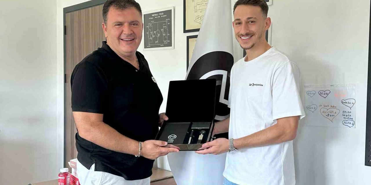 Manisa FK’dan Aliağa FK’ya transfer olan Mehmet Uysal’a teşekkür