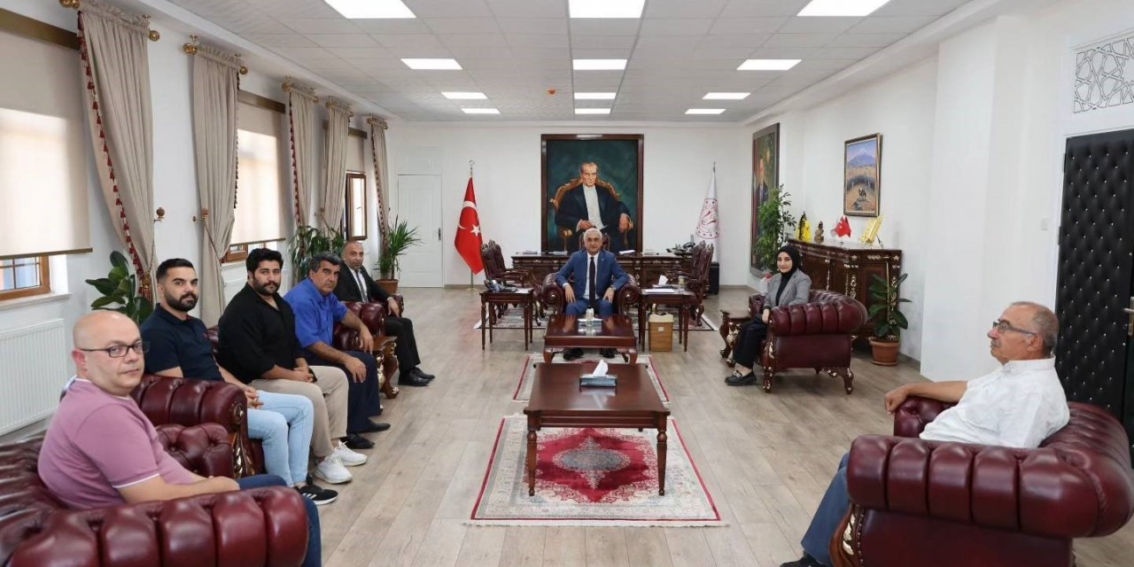 Gazetecilerden Vali Çakır’a ziyaret