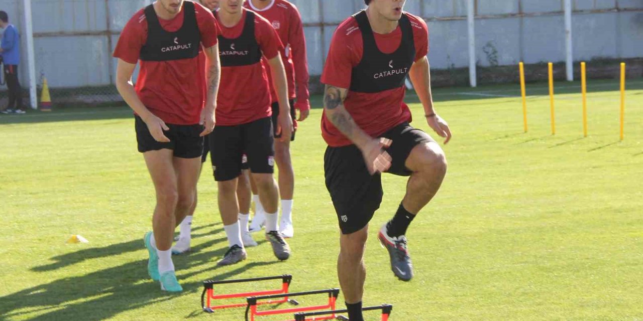 Sivasspor istasyon çalıştı