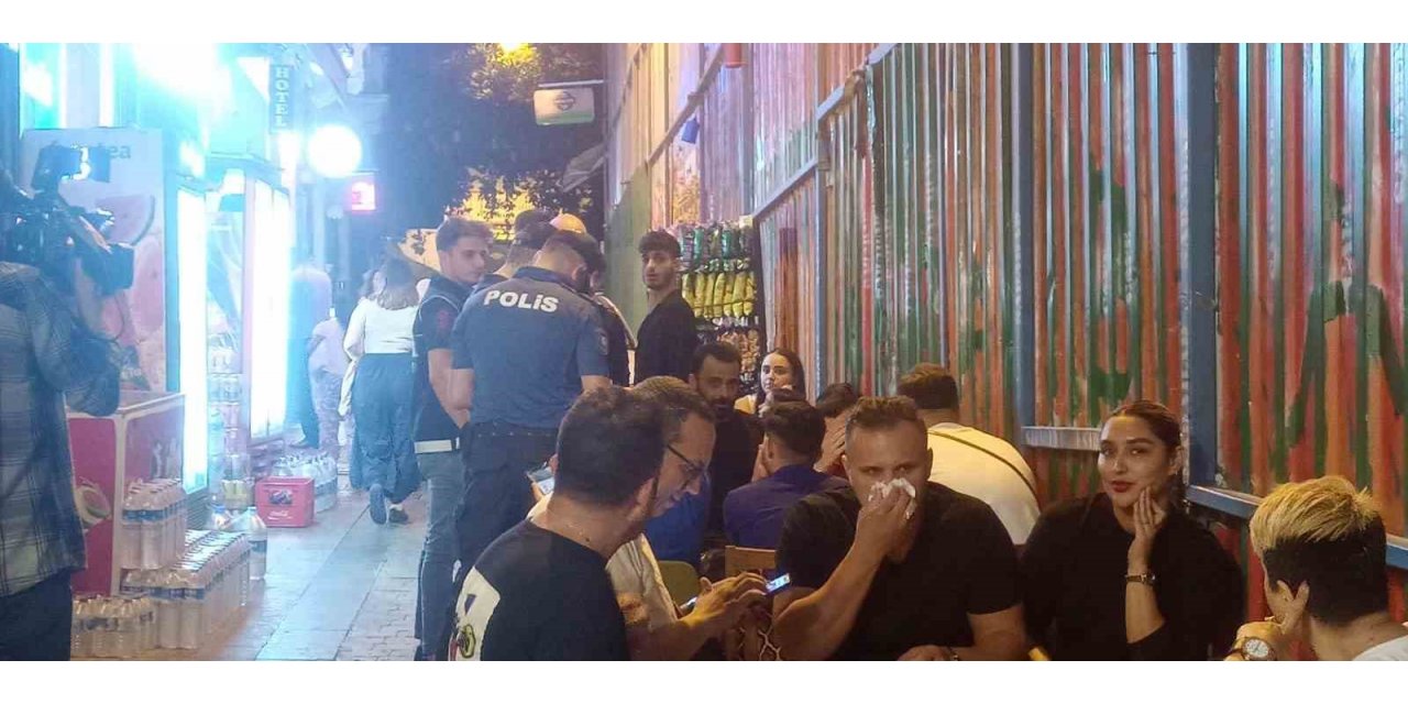 Taksim’de helikopter destekli asayiş uygulaması: Aranan 18 şahıs ile 2 düzensiz göçmen yakalandı