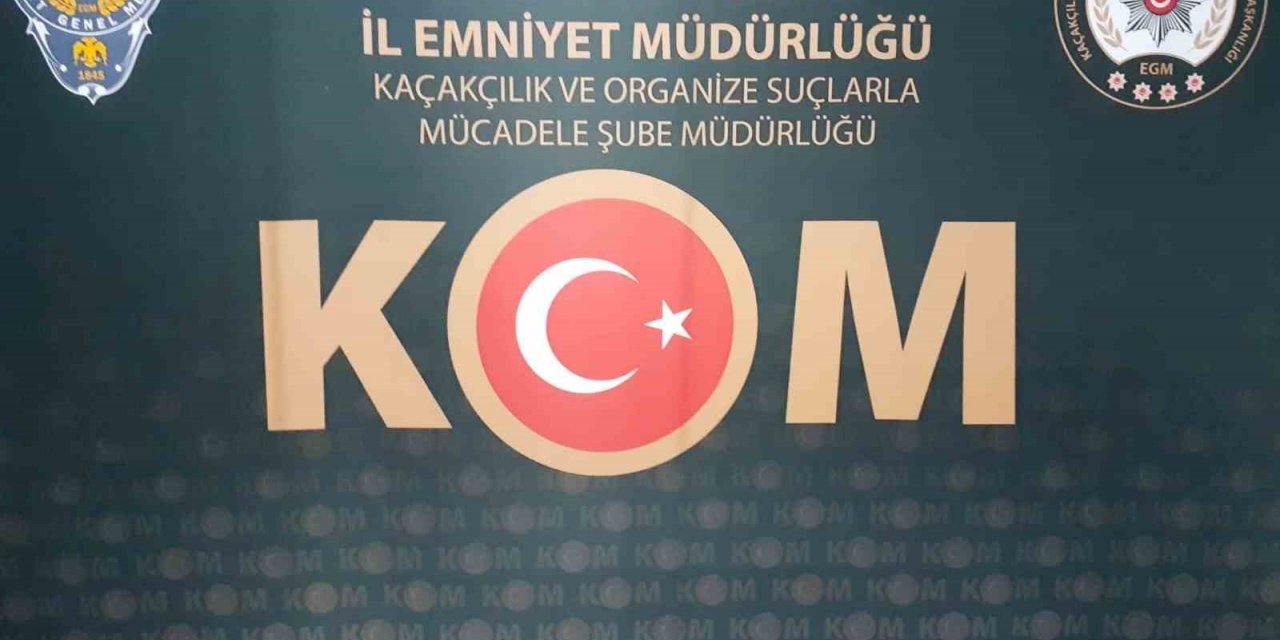 Karabük’te 31 bin 80 makaron ile ruhsatsız silahlar ele geçirildi