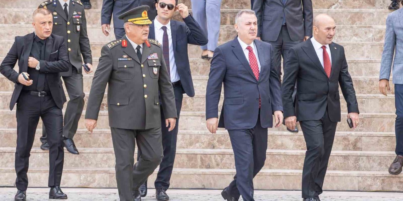 101’inci yılında İzmir’in kurtuluşu canlandırıldı