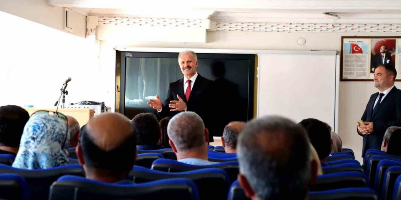 “Çocuklarımızın gönlüne girmeliyiz”