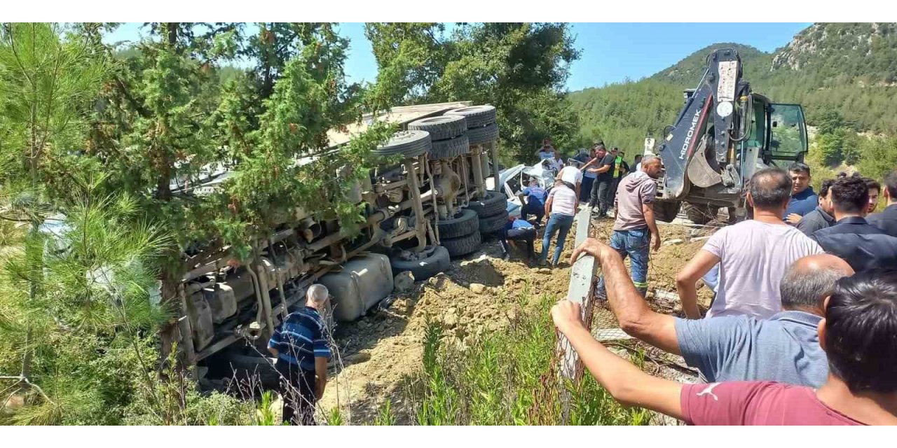 Kahramanmaraş’ta freni patlayan kamyon kalabalığın arasına daldı: 5 ölü, 25 yaralı