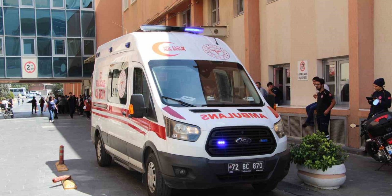 Batman’da motorlu testere ile odun kesen vatandaş kendisini yaraladı