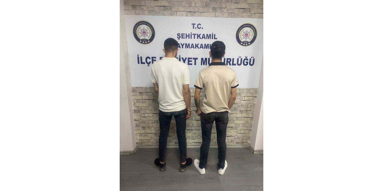 Parkta yaralama ve yağma yapan 2 şüpheli yakalandı