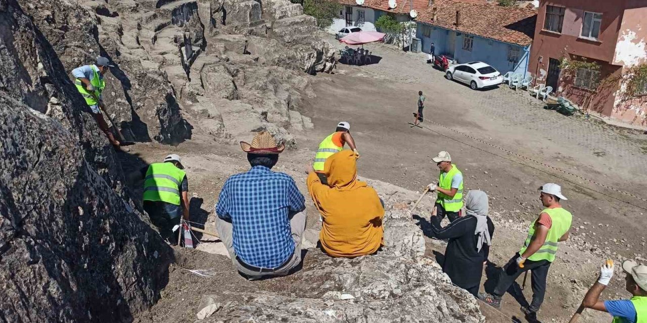 Zile Kalesi’nde kazı çalışmaları başlatıldı