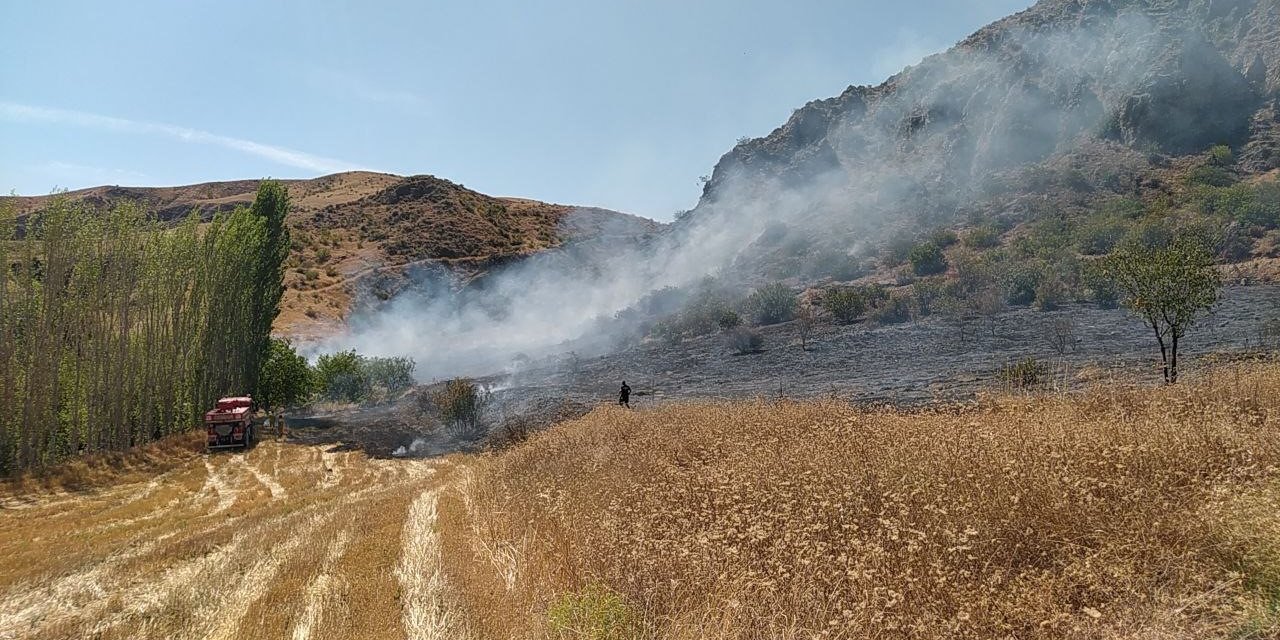 İskilip’te korkutan anız yangını