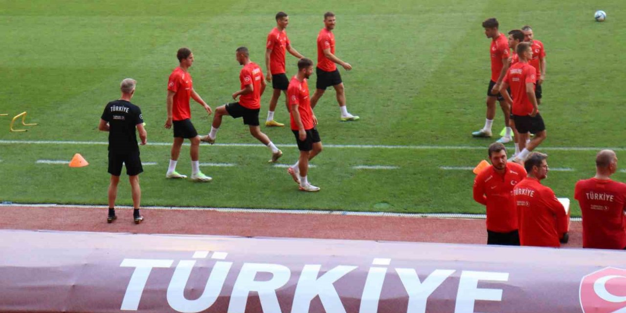 A Milli Futbol Takımı, Japonya maçı hazırlıklarına başladı