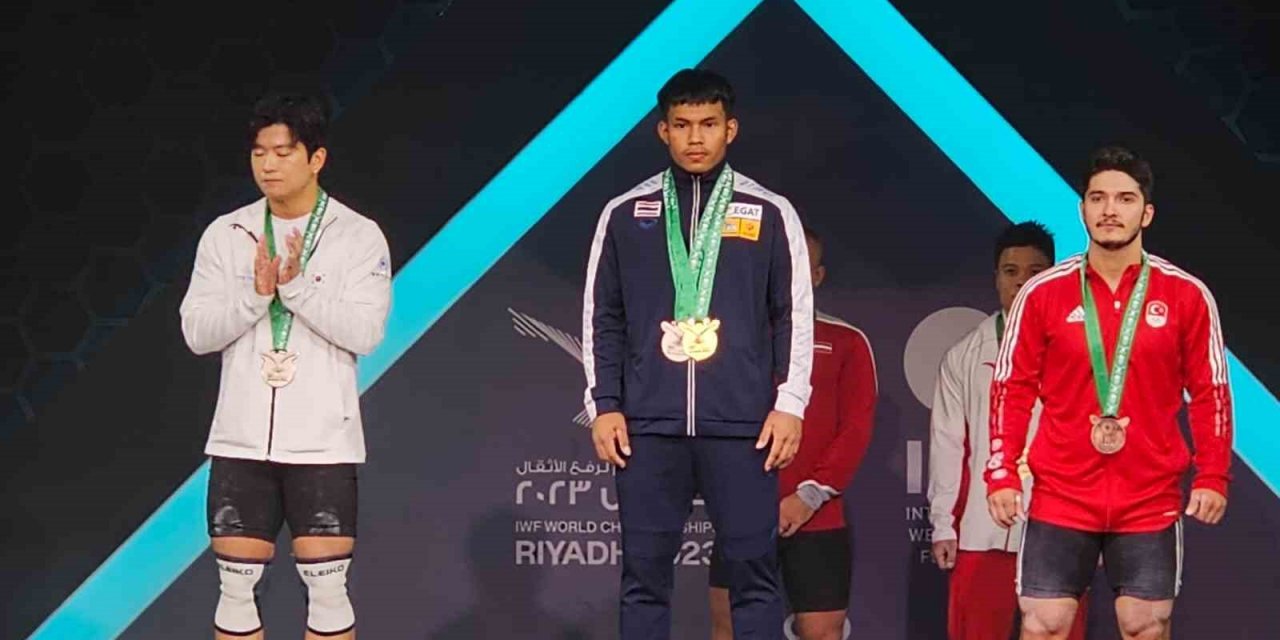 Muhammed Furkan Özbek, dünya üçüncüsü oldu