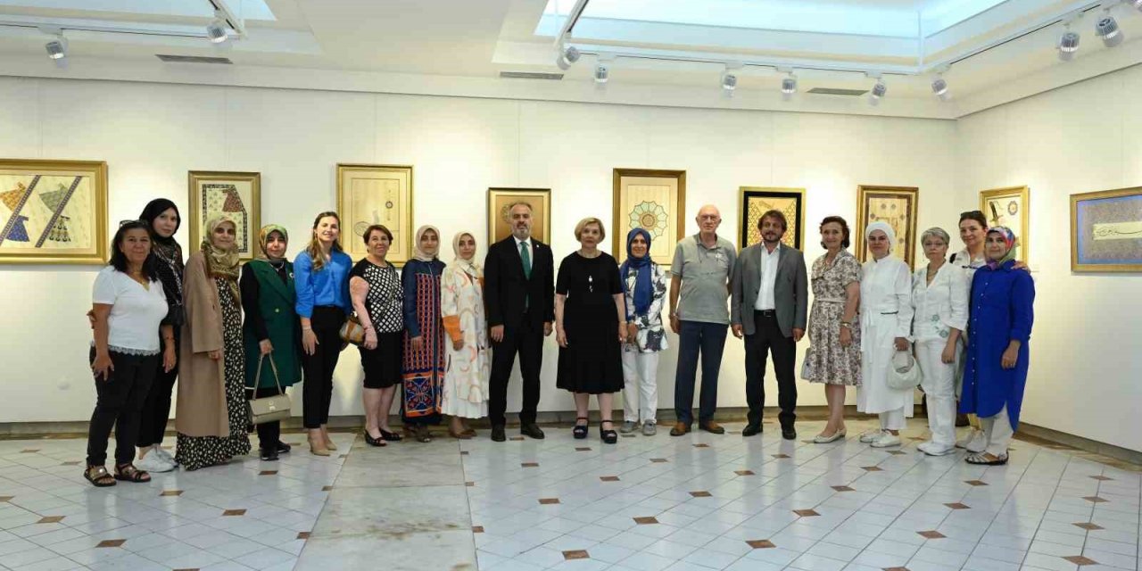 Saraydan sanata uzanan sergi