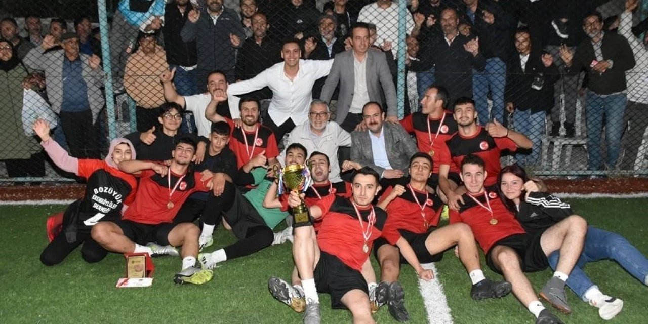 Geleneksel Halı Saha Futbol Turnuvası’nın şampiyonu Erenköy oldu