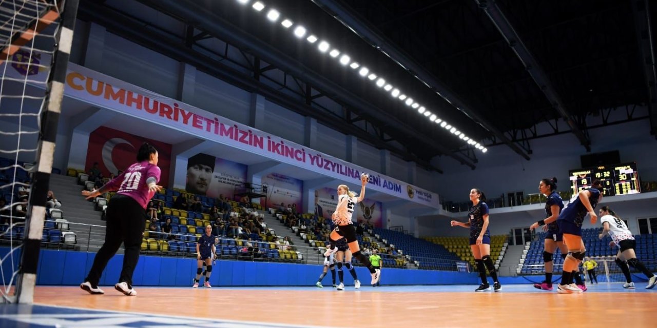 Mavi Kelebekler deplasmanda galip