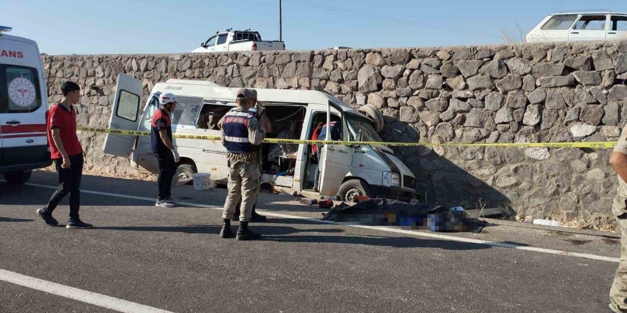 Şanlıurfa’daki minibüs kazasında ölü ve yaralıların isimleri belli oldu
