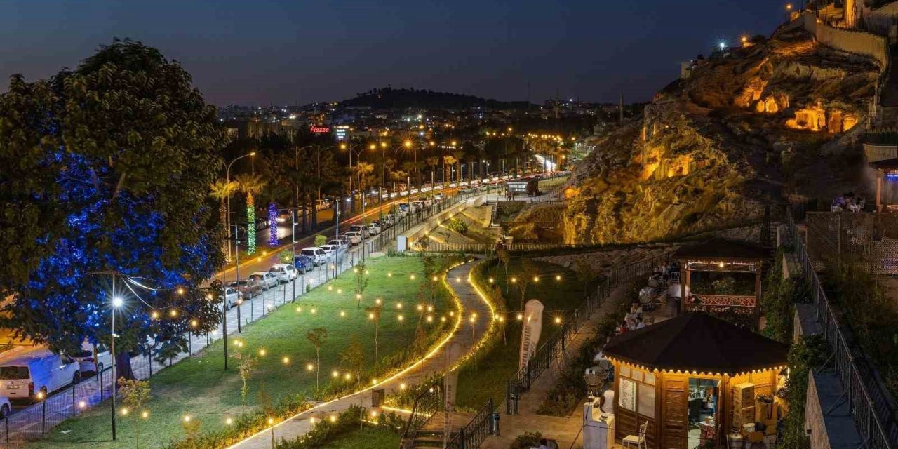 Vatandaşlar Kızılkoyun’a akın ediyor