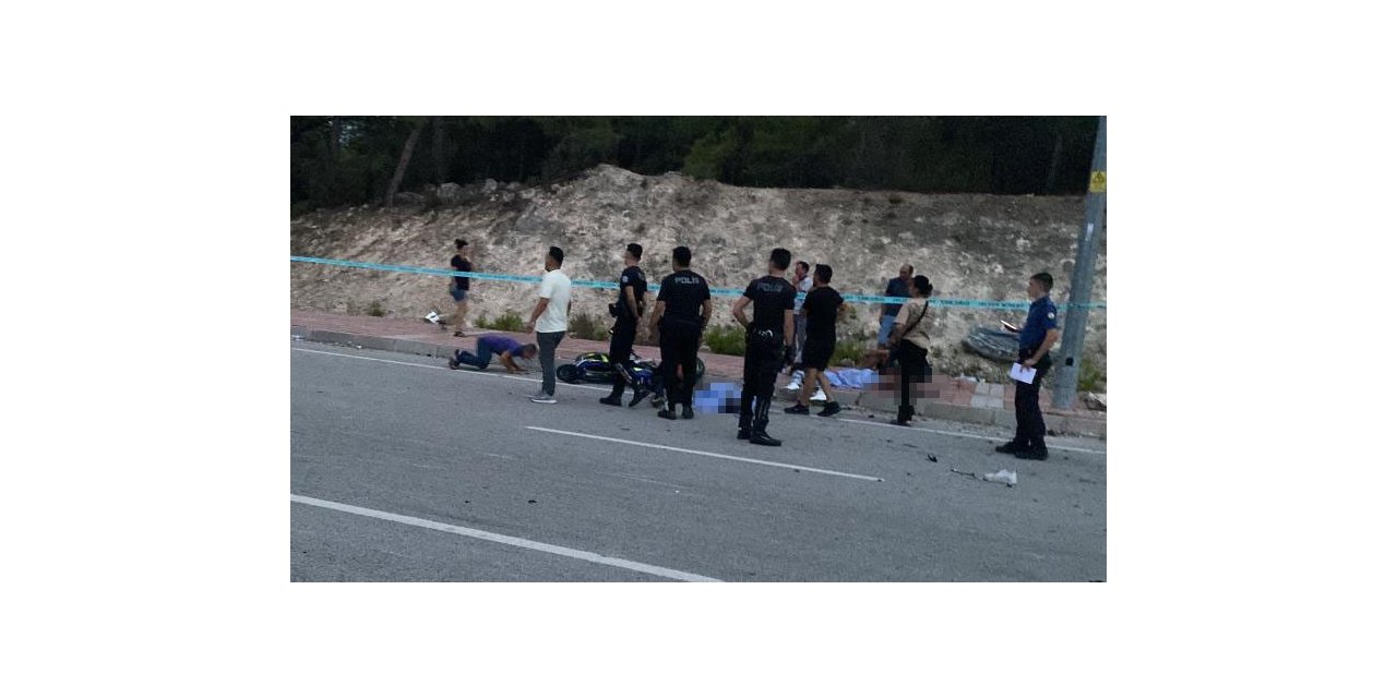 Antalya’da motosiklet faciası: 2 genç kız hayatını kaybetti