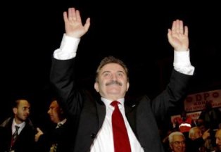 Zeybek MHP'ye öyle bir öneri sundu ki