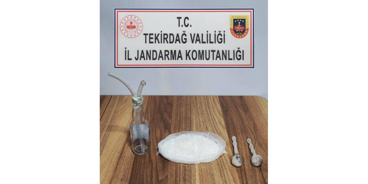 Şapkadan uyuşturucu çıktı