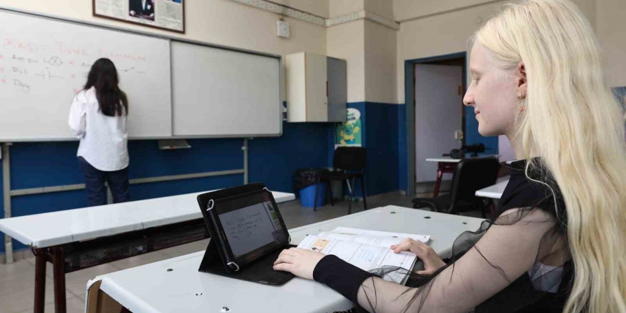 Türk Telekom TahtApp uygulaması ile az gören çocukların eğitimine destek veriyor