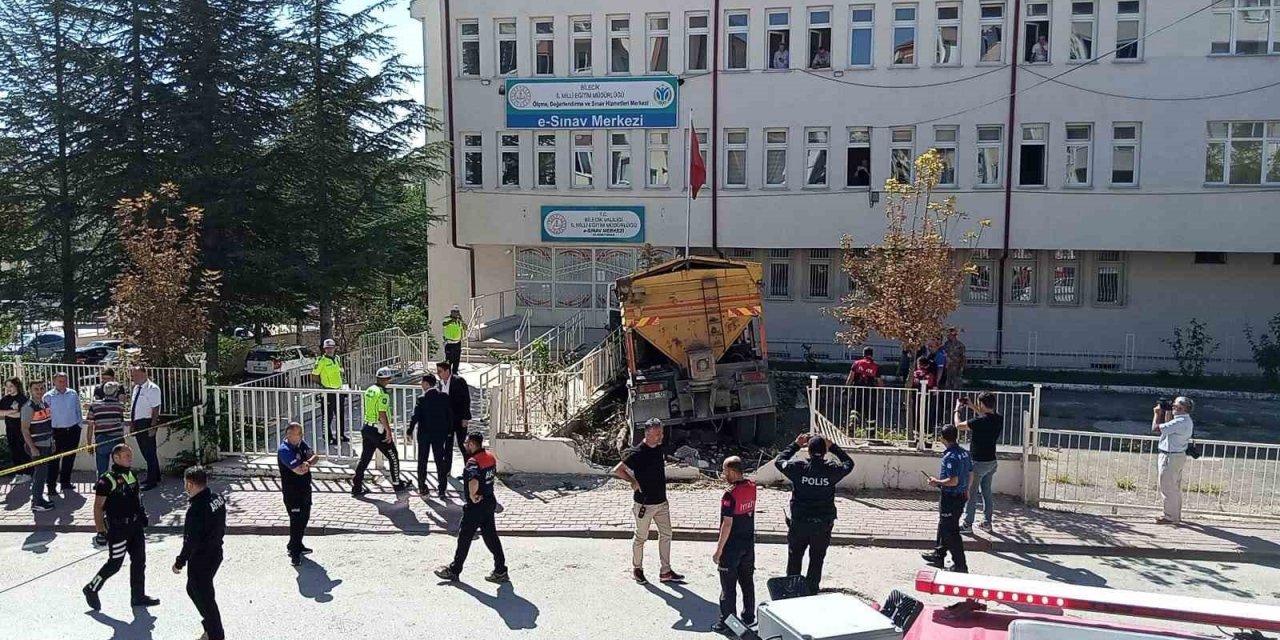 Yürekleri ağza getiren kaza ucuz atlatıldı