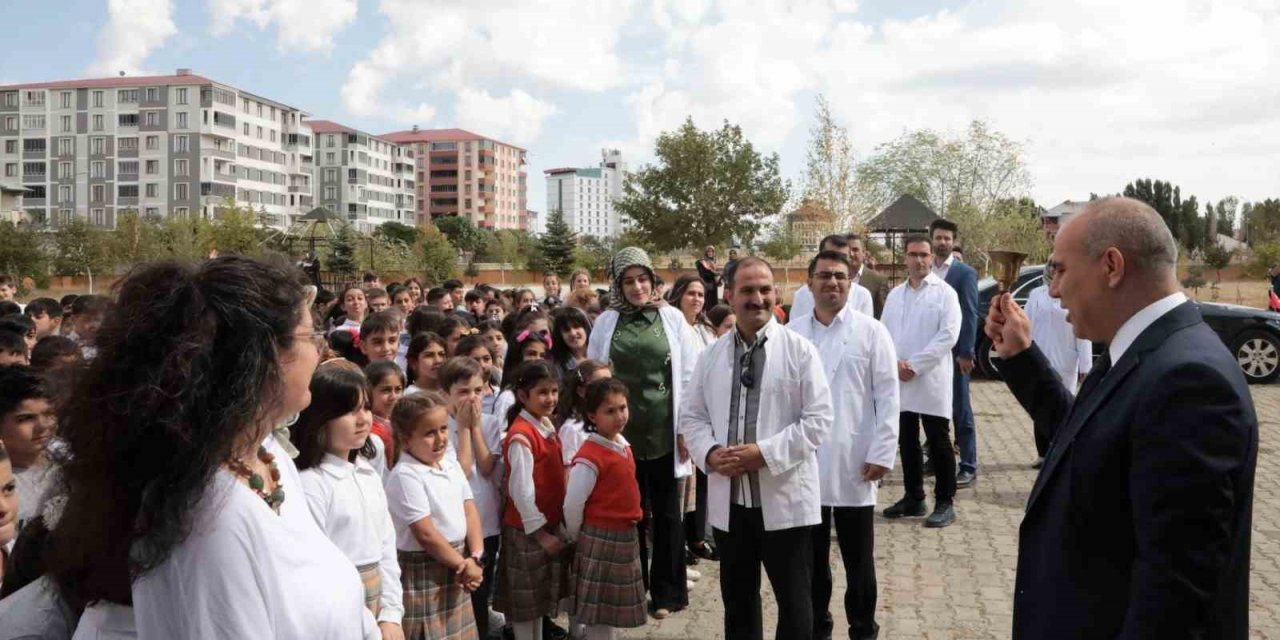 Ağrı’da ilk ders zili çaldı