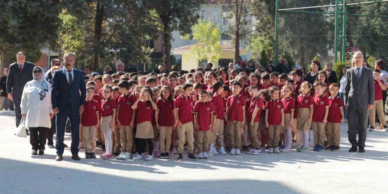 Öğrenciler ders başı yaptı