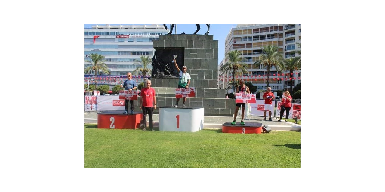 Ahmet Bayram, İzmir Yarı Maratonu’nda şampiyon oldu