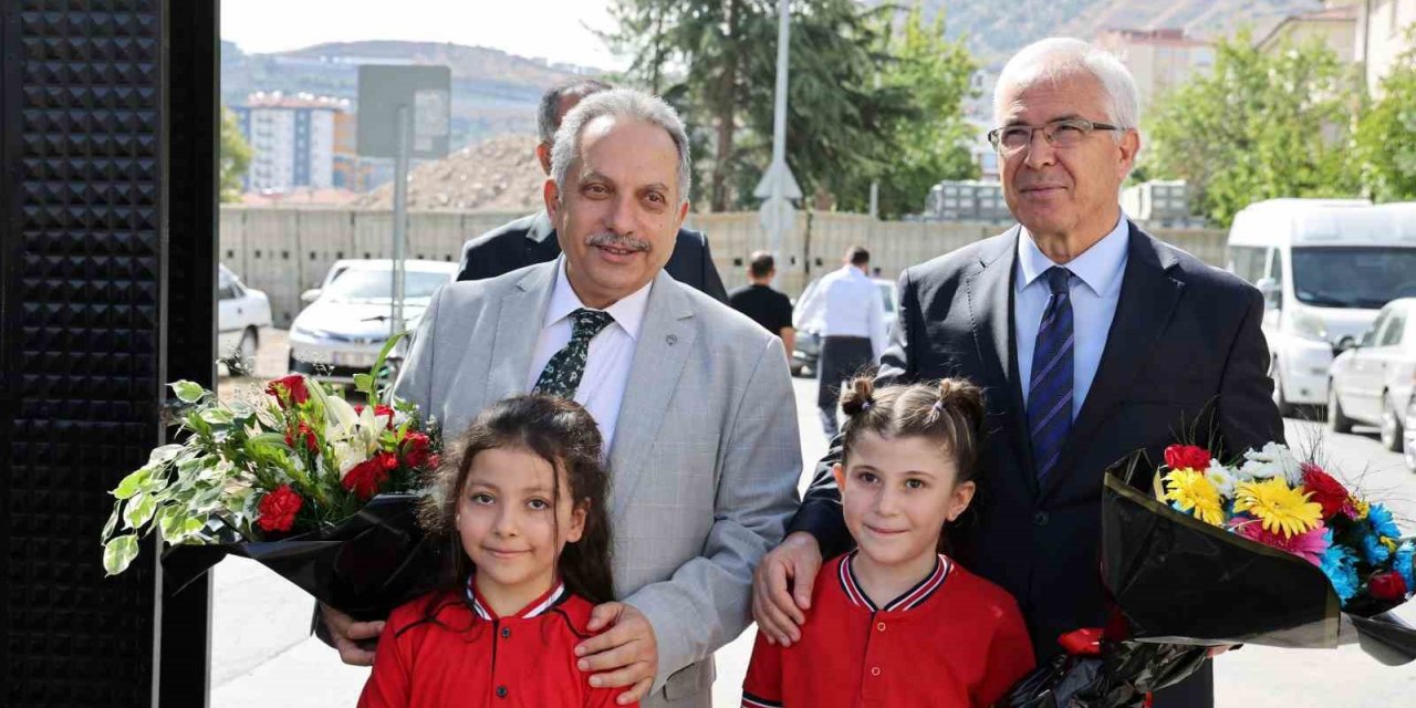 Başkan Yalçın: “İkinci yüzyılın yöneticilerisiniz”