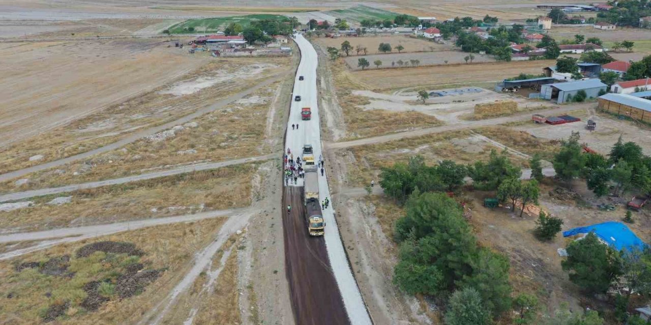 Denizli’de asfalt seferberliği devam ediyor