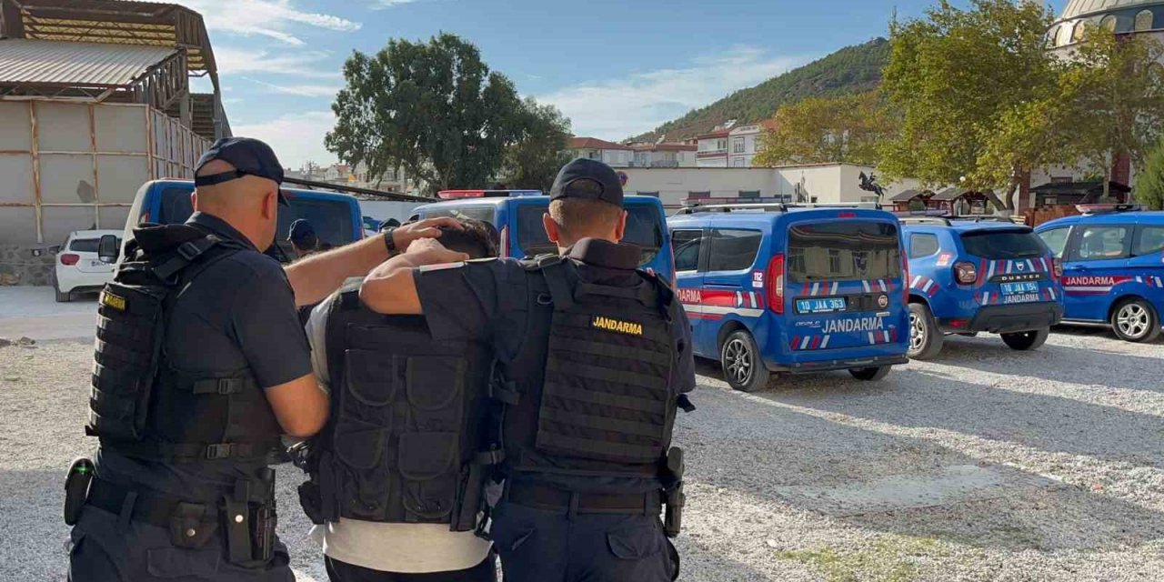 Katilleri yakalamak için 72 saatlik görüntü saniye saniye incelendi