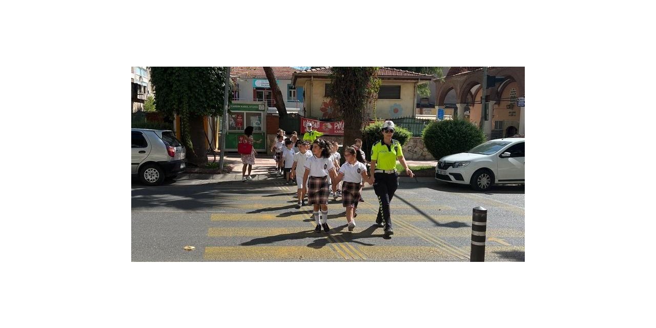 Aydın’da öğrenciler için 44 trafik polisi görevlendirildi